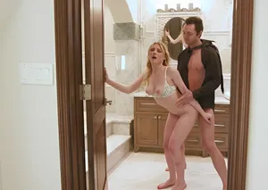 Hai cô nàng lesbian thủ dâm cùng nhau để thỏa mãn cơn nghiện địt