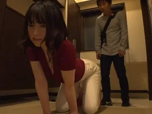 Cute Japan tourist caught in the mall and fucked