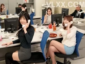 Hôm nay con gà trống đi hậu môn, trận chiến sex trong bếp