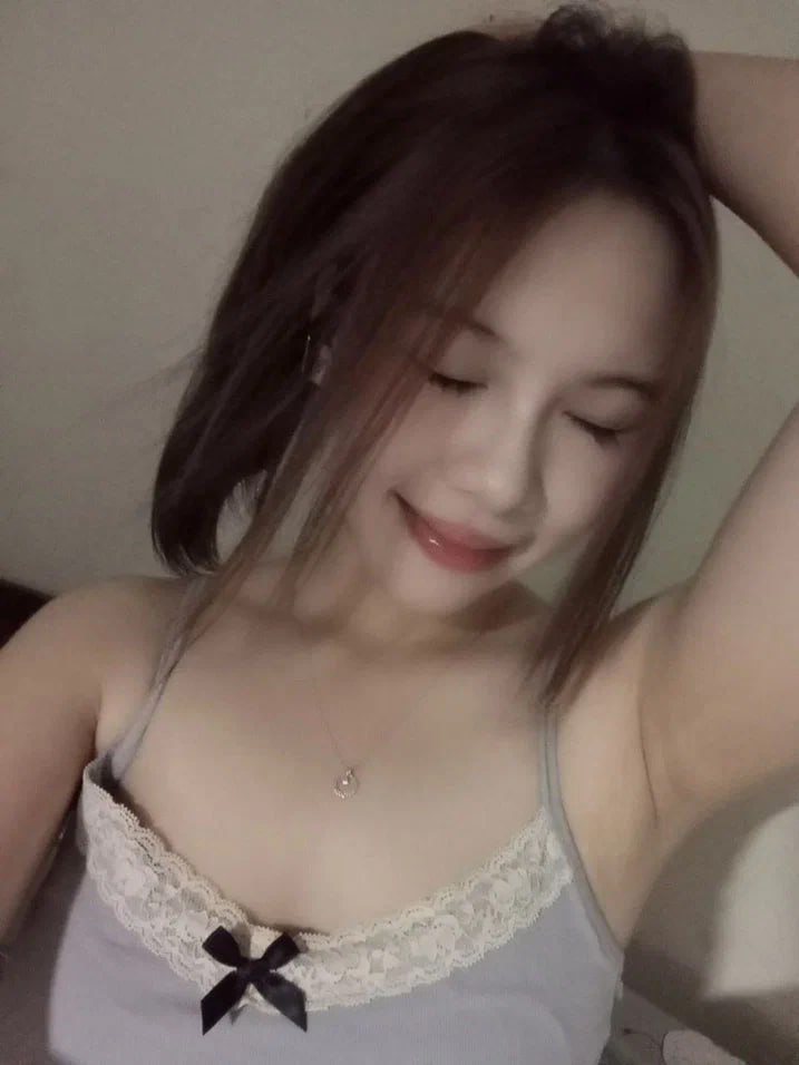 Địt 2 cô em gái xinh đẹp trong 3 ngày bố má đi vắng